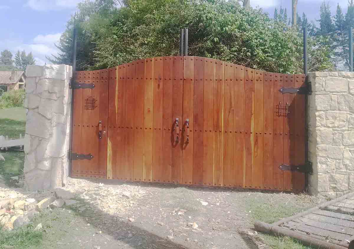 modelos de portones de hierro para fincas bogota, bucaramanga, medellin, barranquilla, cartagena, armenia, ibague