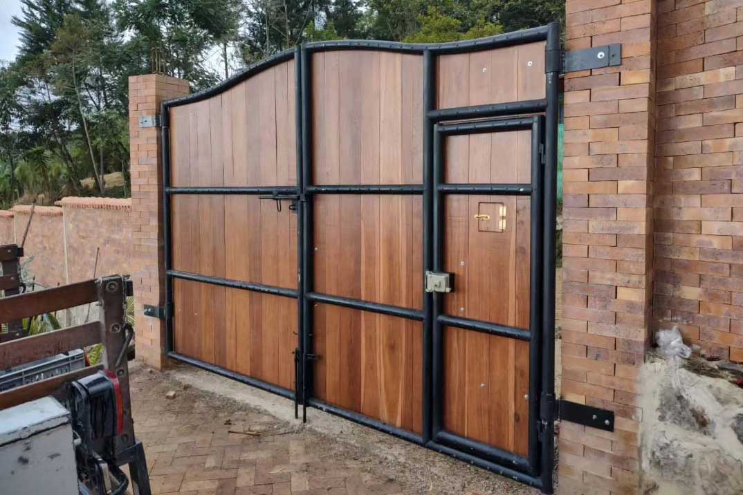 puerta metalica finca en bogota, bucaramanga, manizales, pereira, ibague, tunja, barranquilla, cartagena, villavicencio