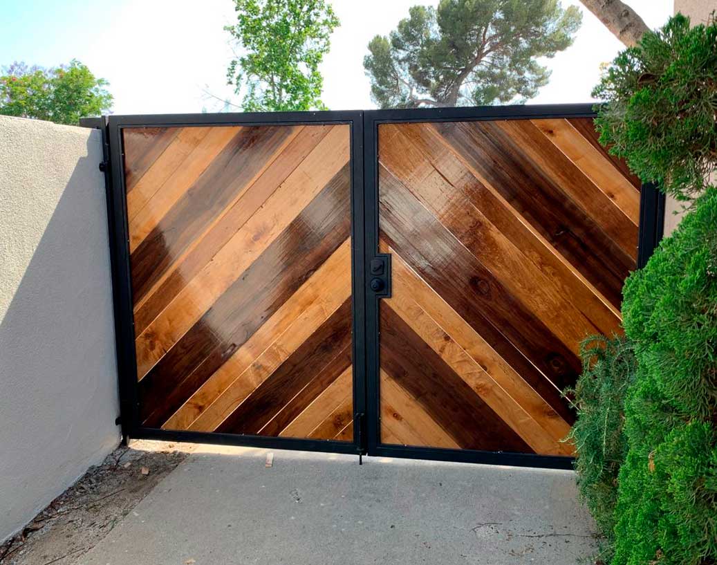 puertas de madera para entradas de fincas bogota, pereira, ibague, cali, tunja, monteria, armenia, valledupar, villavicencio